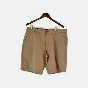 GAP Men's Khaki Flat Front Shorts
